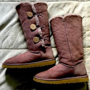 Pink Bailey Button Triplet 9.5